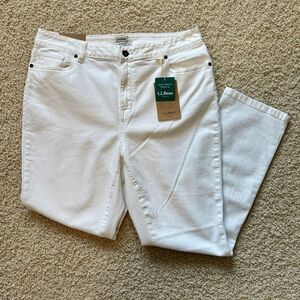 LL BEAN NWT Classic Fit Slim Leg Jeans High Rise White Size 14 Petite
